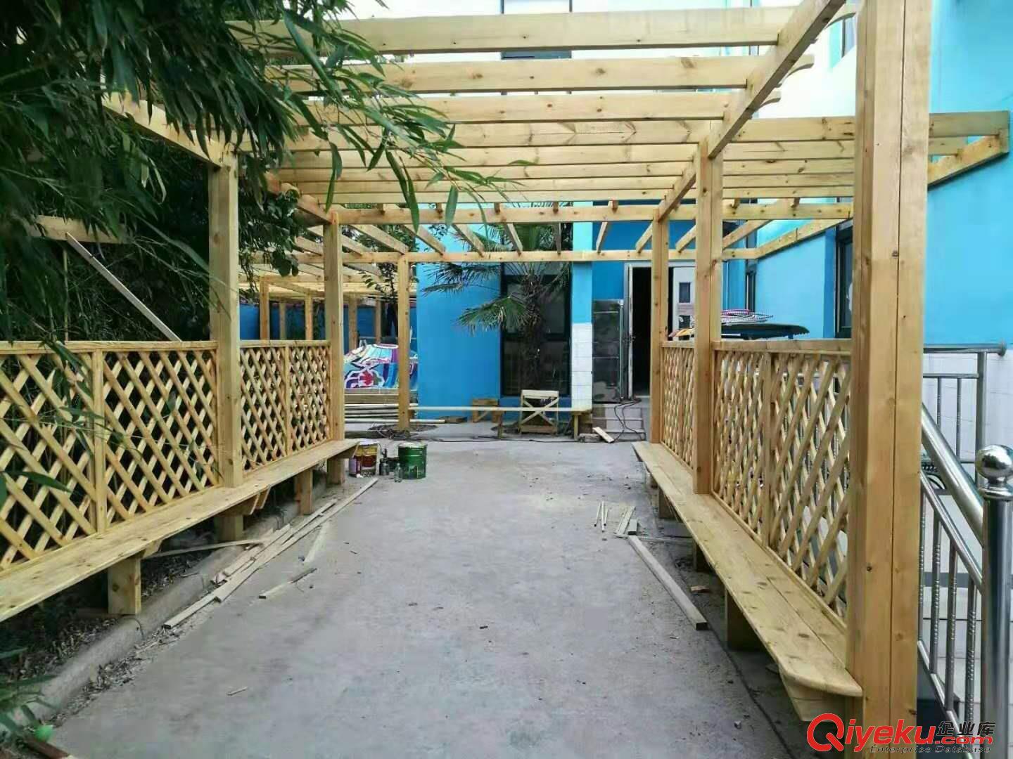 青島各區(qū)即墨平度萊西膠州仿古青瓦琉璃瓦西班牙瓦防腐木工程板房集成房廠家制作銷售