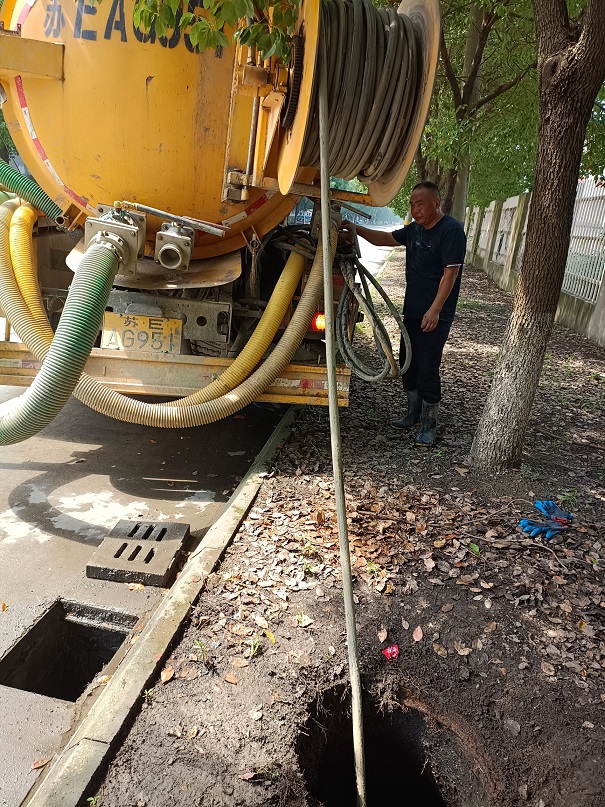 苏州相城区太阳路污水管道清洗_清理化粪池抽粪