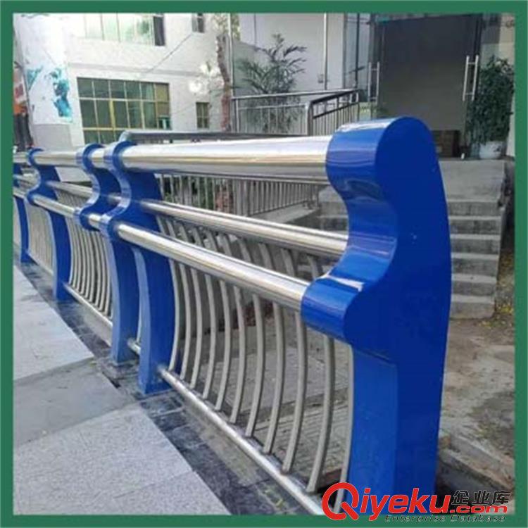 公路不銹鋼護(hù)欄價(jià)格