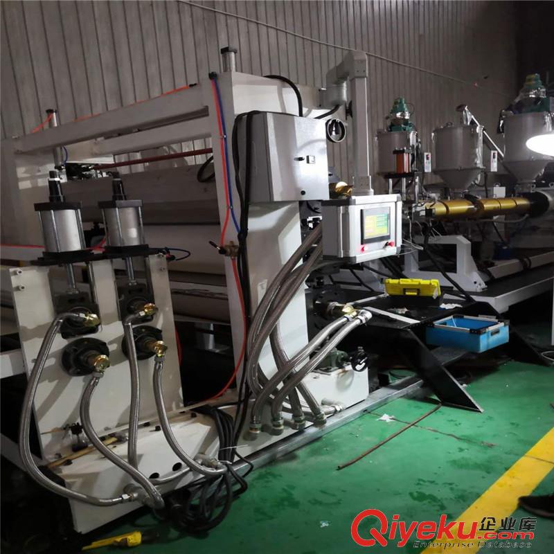 華恩斯熱賣pe板材生產(chǎn)線 pe電熱熔套設(shè)備 警示板機(jī)器