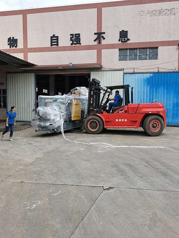东凤搬厂