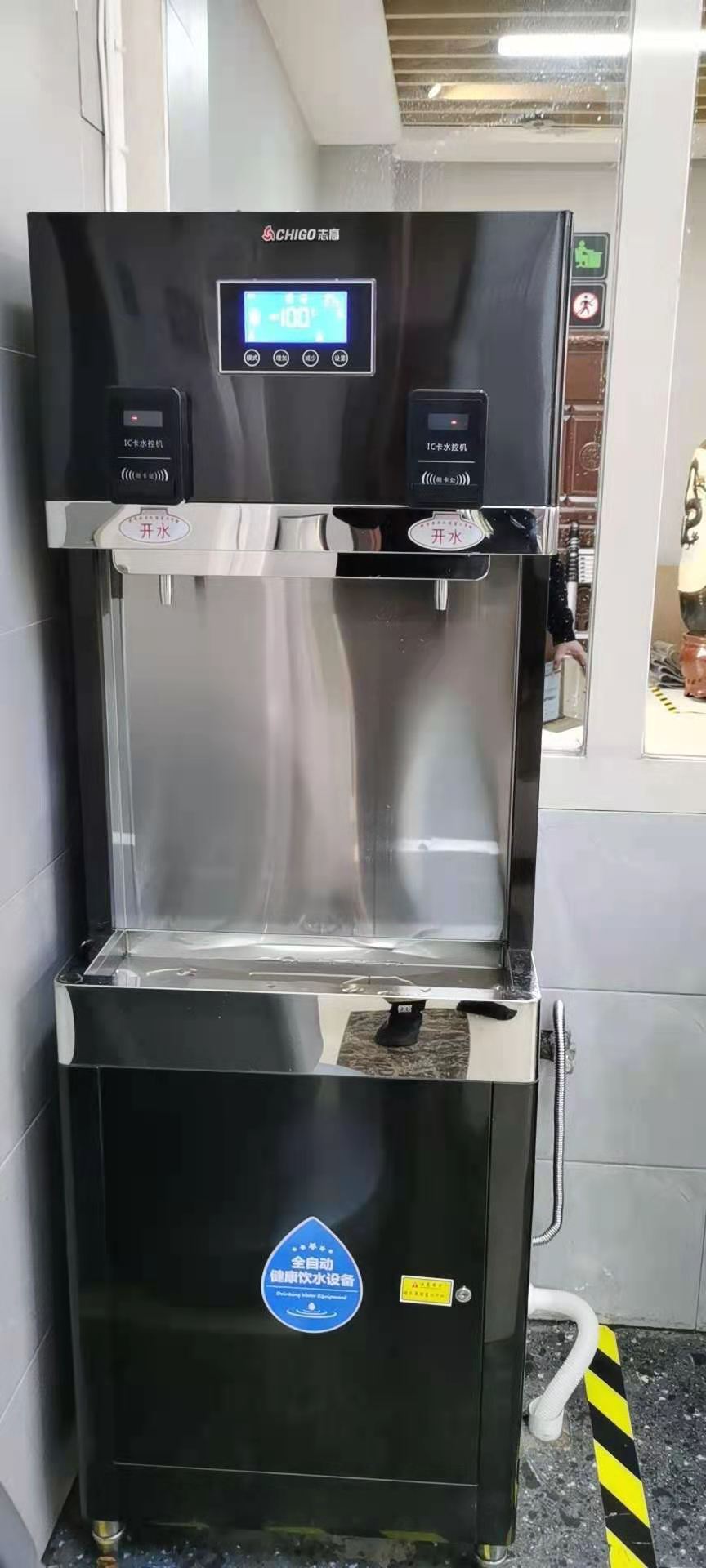 不銹鋼面板IC卡直飲水管線機 