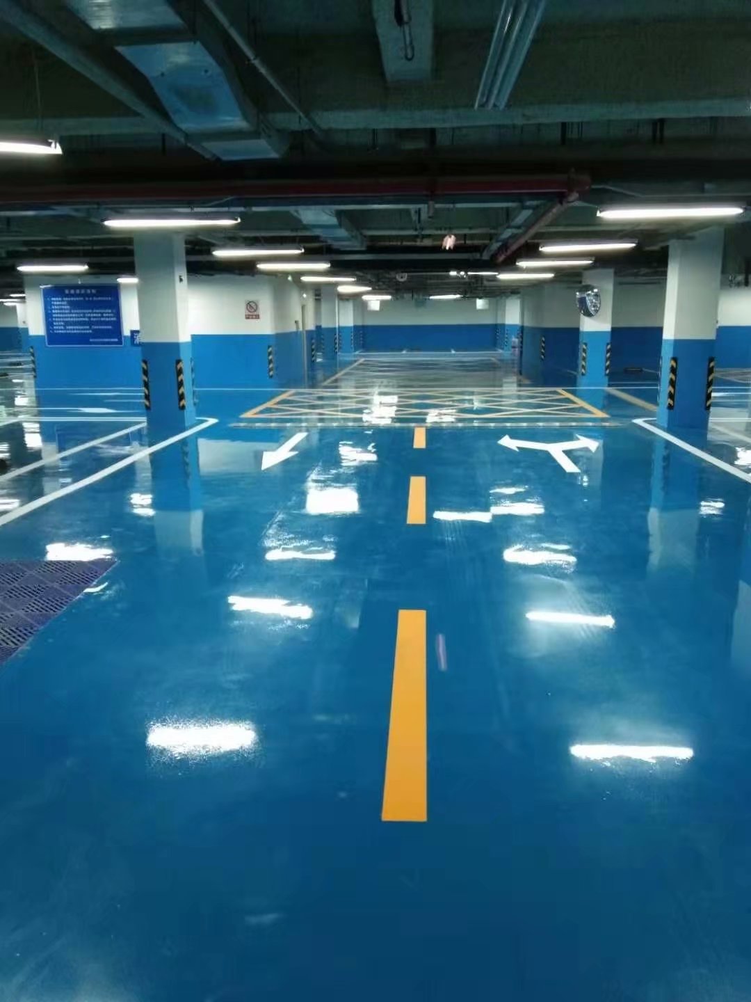 天津固化水泥地面施工廠商 西青區(qū)防滑性環(huán)氧自流平  天津運(yùn)興 質(zhì)量放心