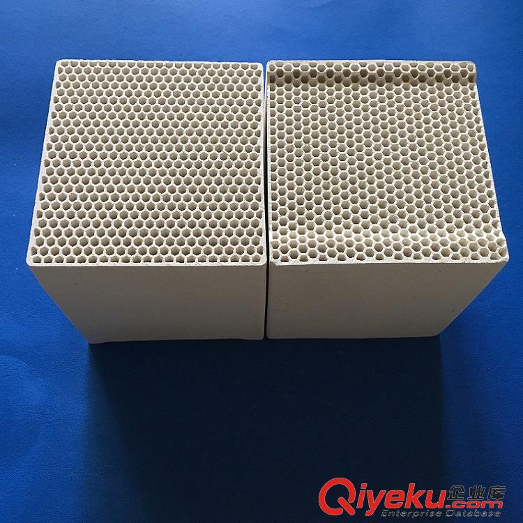 蓄熱式高溫空氣燃燒熱風爐用RTO100蜂窩陶瓷蓄熱體