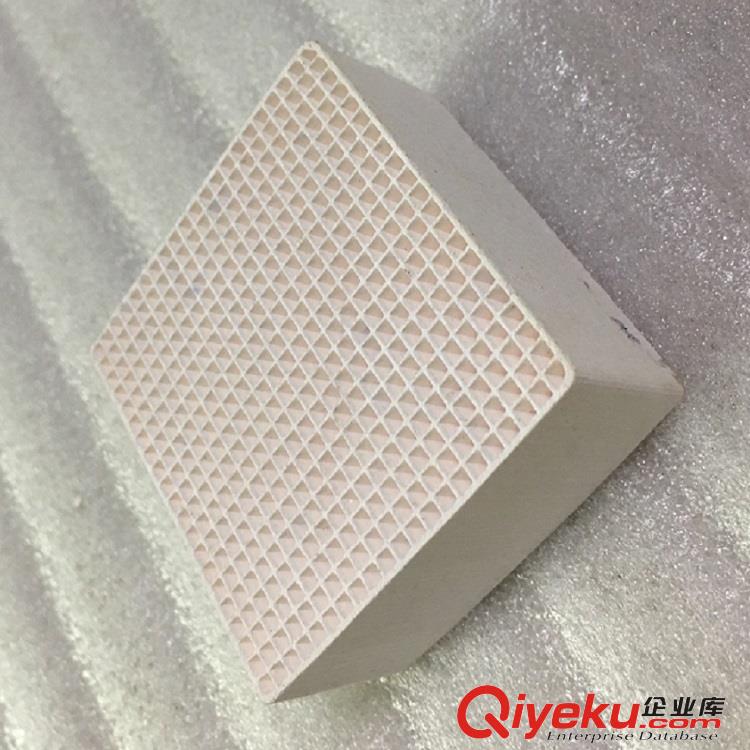 VOC有機廢氣凈化堇青石蜂窩陶瓷催化劑載體