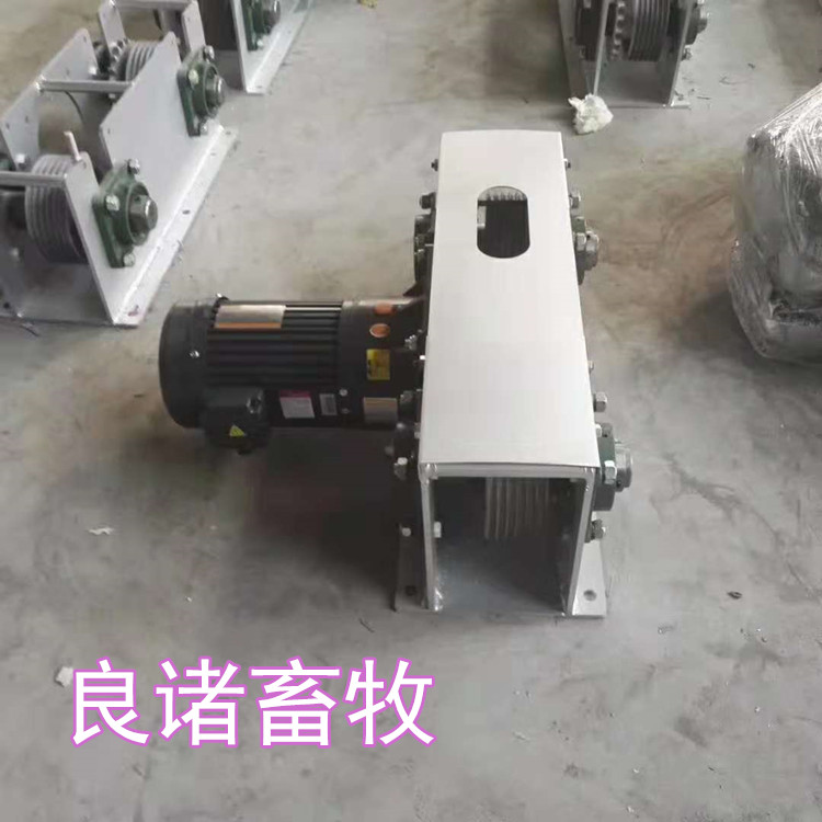 304不銹鋼， 一拖二， V型刮板刮糞機，豬牛場可用