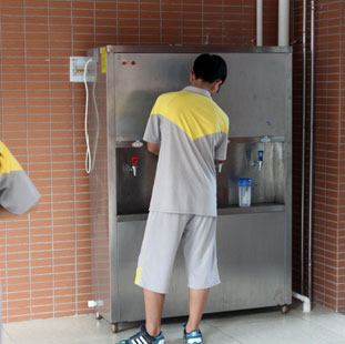 鄭州興邦三龍頭校園不銹鋼節能飲水臺