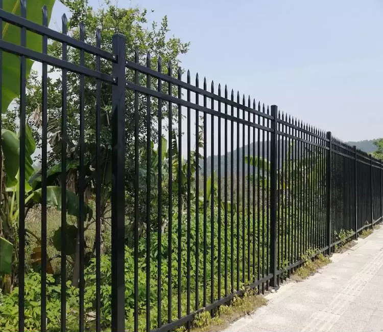 佛山熱鍍鋅鋼護欄 鐵藝圍欄廠區圍墻護欄 戶外二橫桿柵欄