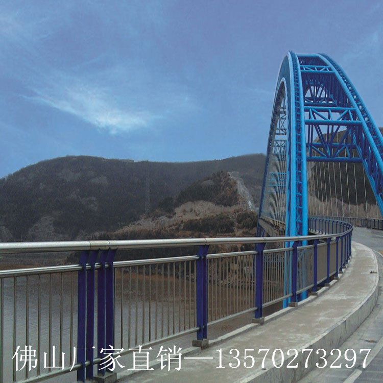 厂家批发锌钢防撞隔离栏 桥梁护栏河道隔离栏防护景观护栏