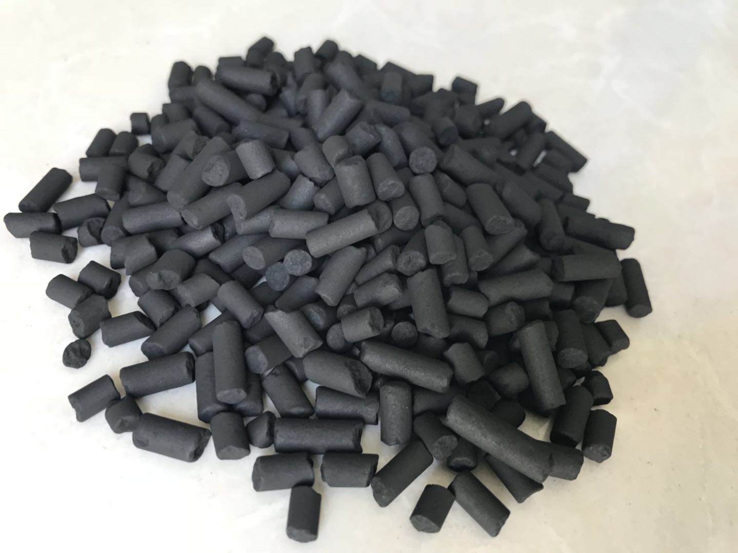 蘇州昆山活性炭廠家蜂窩椰殼廢氣處理柱狀活性炭