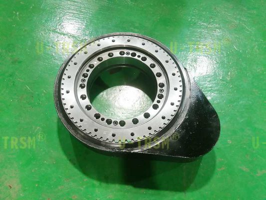 北京重載0555重型機(jī)械設(shè)備上使用全防護(hù)外齒回轉(zhuǎn)驅(qū)動(dòng)