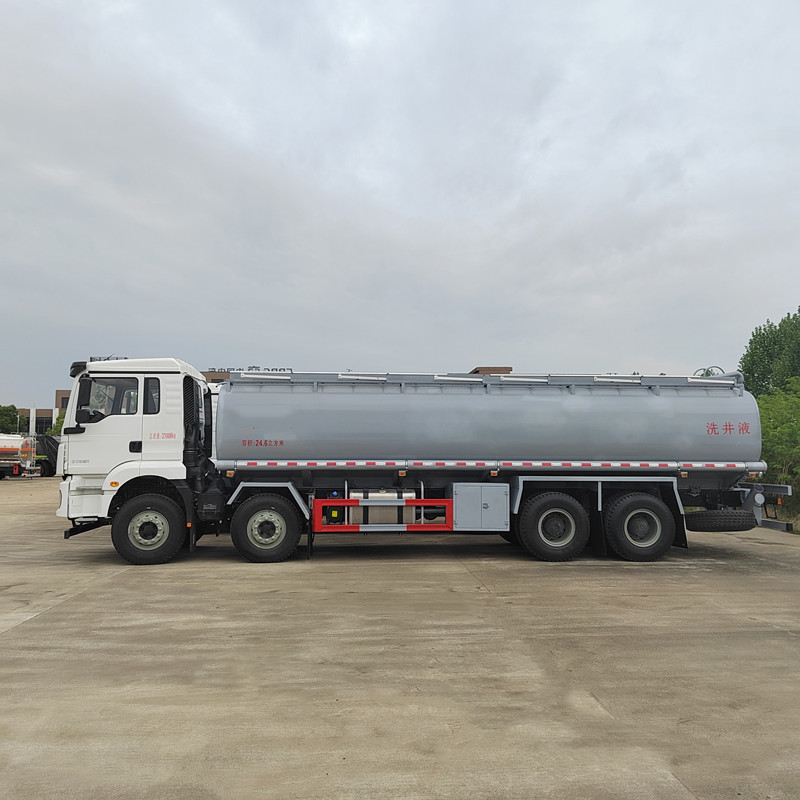陜汽德龍M3000前四后八供液車  陜汽德龍M3000普通液體運(yùn)輸車原始圖片2