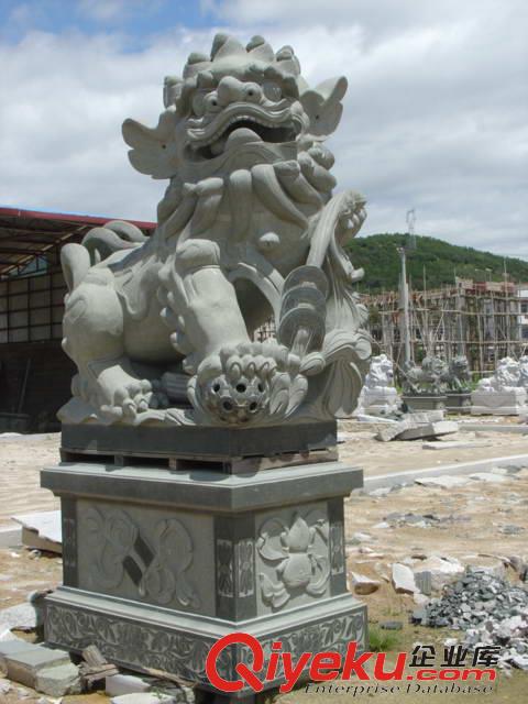 惠安海亨石業(yè)廠家批發(fā)青石石雕石獅子  寺廟石雕獅子
