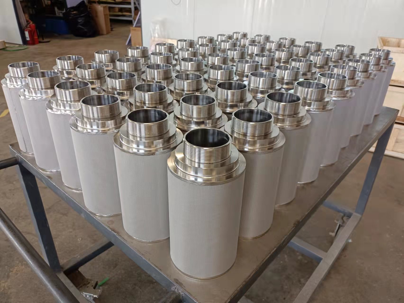 不銹鋼燒結網濾芯廠家批發可定 制