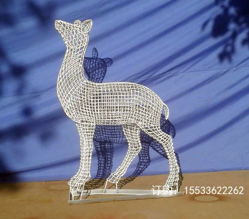 不銹鋼鹿雕塑定制商場戶外庭院景觀動物小品金屬鏤空發光麋鹿擺件