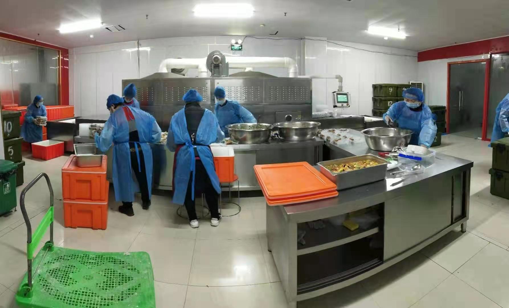 關(guān)v注學生用餐的營養(yǎng)快餐盒飯微波加熱殺v菌機 